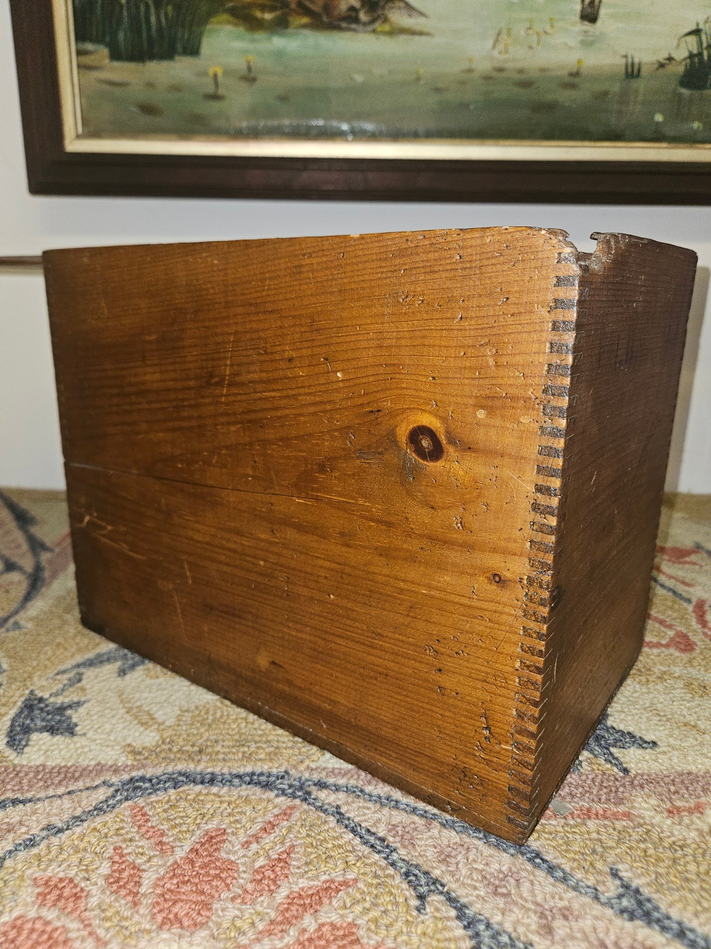 Primitive Phoenix Pepper Fingered Jointed Box W/ Slide Lid.